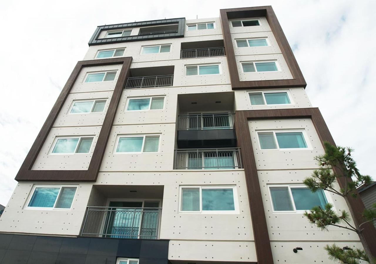 Iris Hotel Seogwipo Zewnętrze zdjęcie
