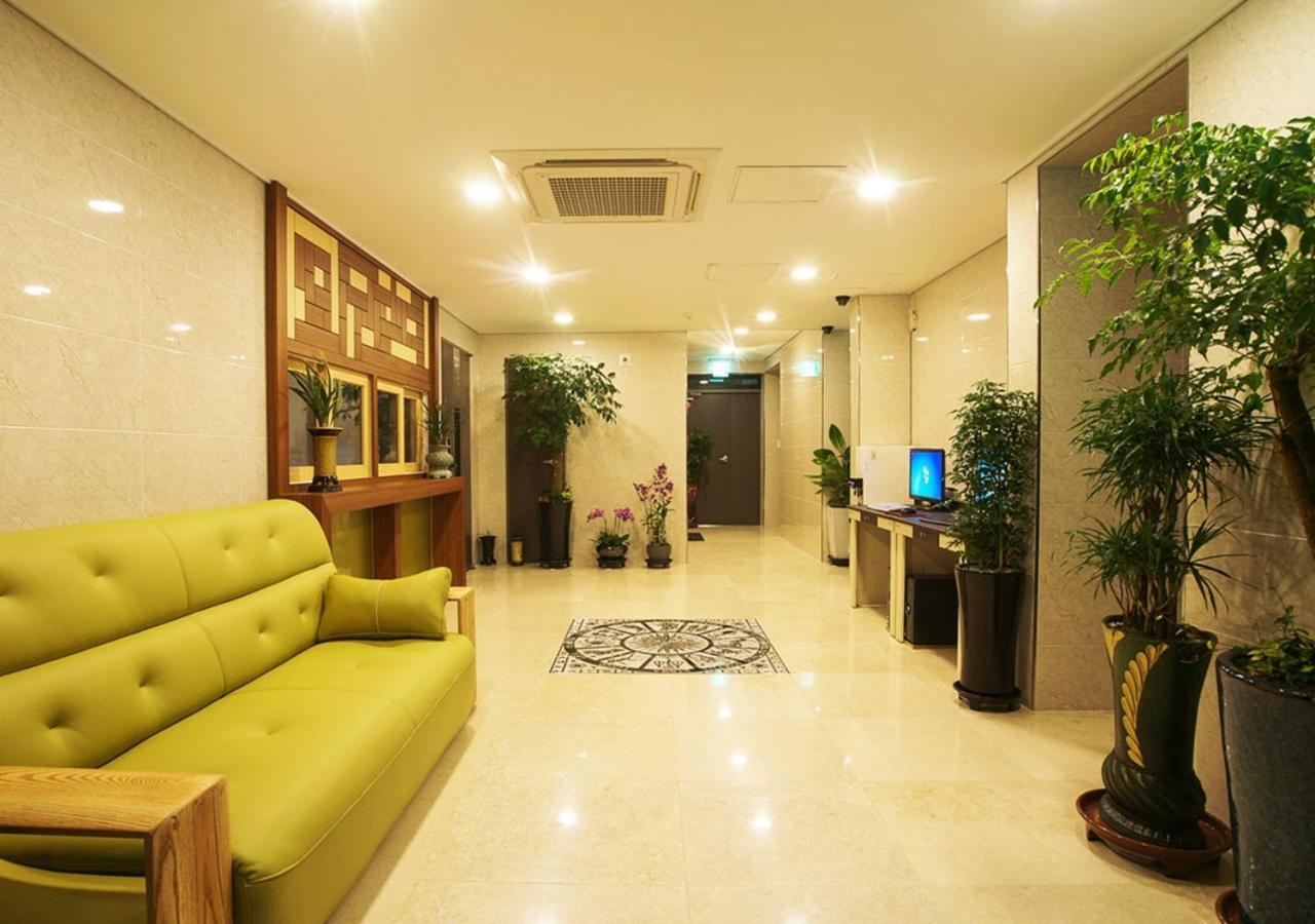 Iris Hotel Seogwipo Zewnętrze zdjęcie