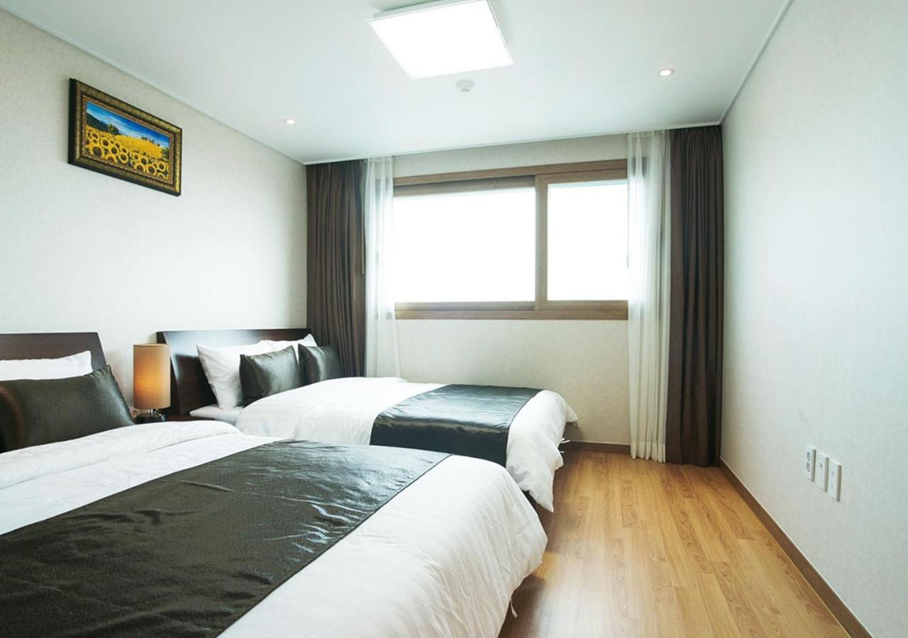 Iris Hotel Seogwipo Zewnętrze zdjęcie