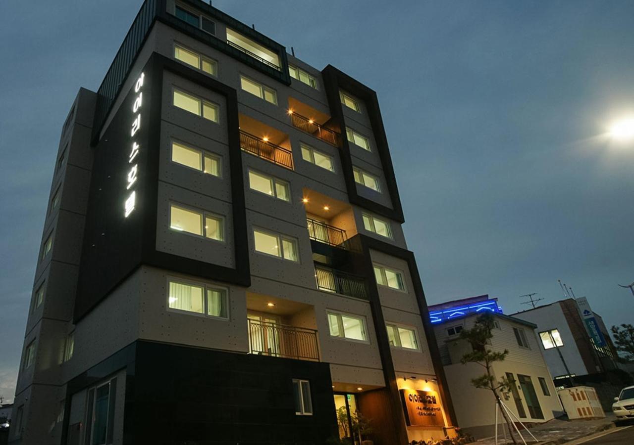 Iris Hotel Seogwipo Zewnętrze zdjęcie