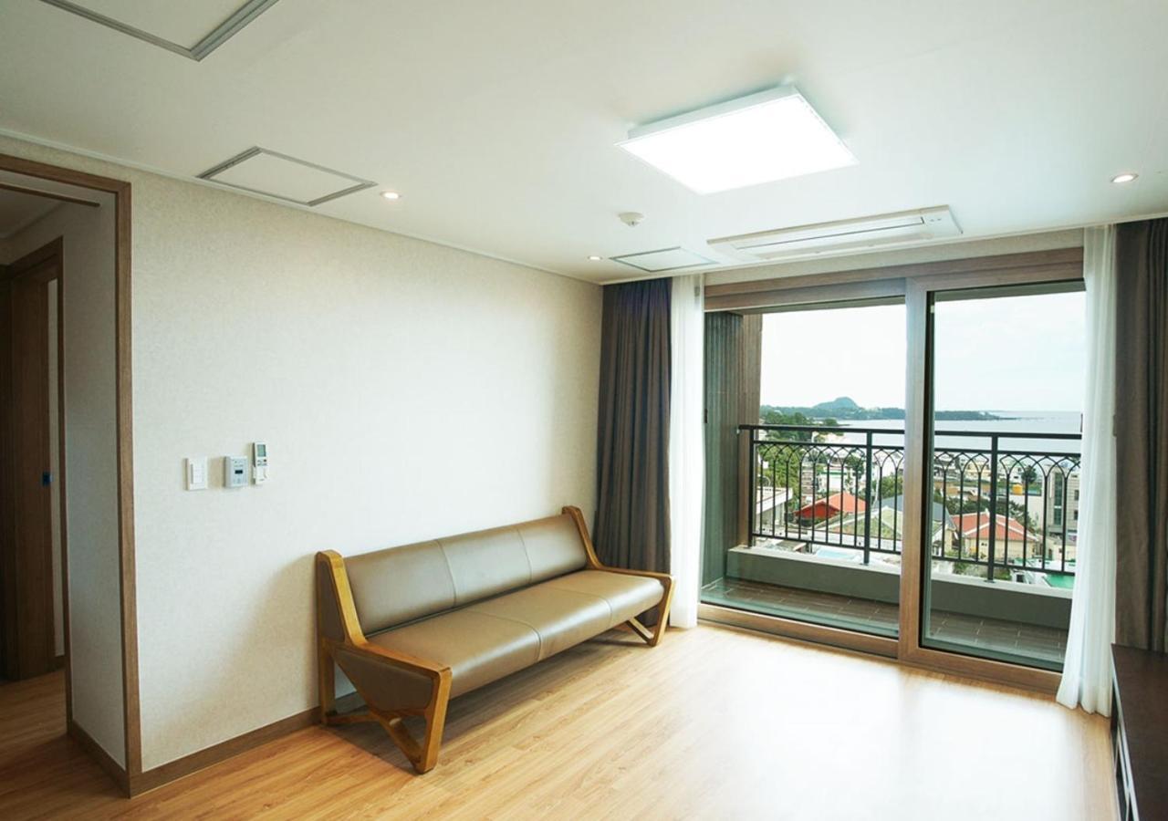 Iris Hotel Seogwipo Zewnętrze zdjęcie